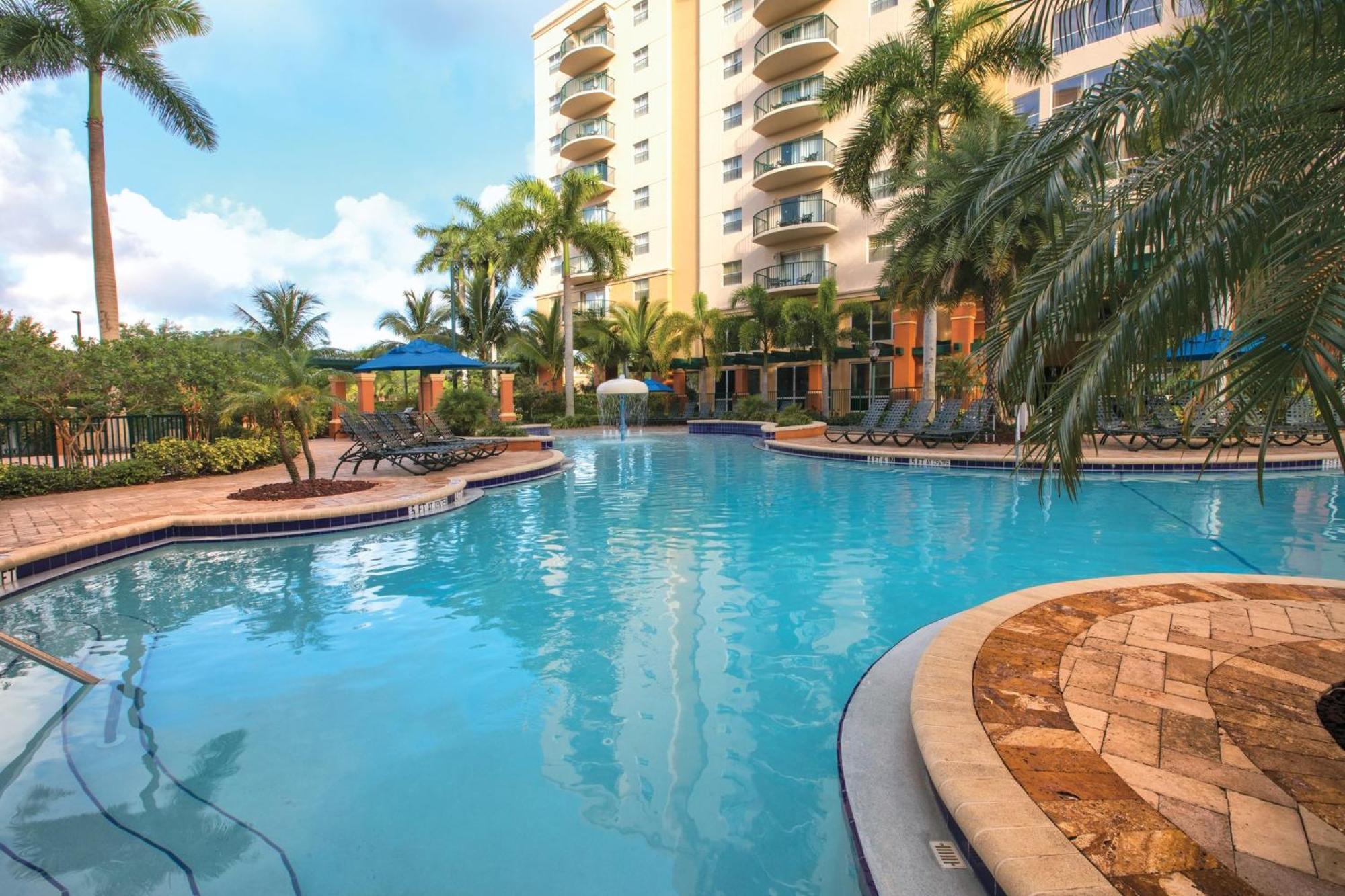Club Wyndham Palm-Aire Hotel Pompano Beach Buitenkant foto