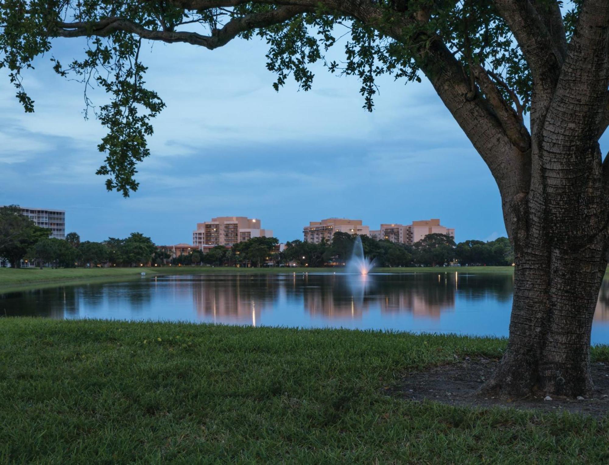 Club Wyndham Palm-Aire Hotel Pompano Beach Buitenkant foto