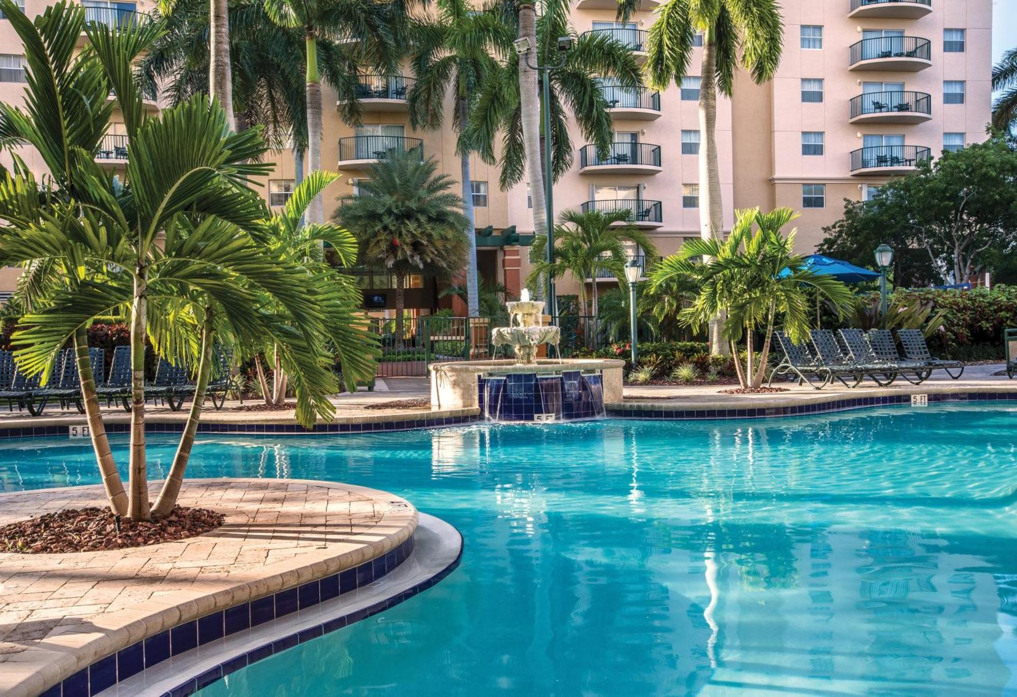 Club Wyndham Palm-Aire Hotel Pompano Beach Buitenkant foto