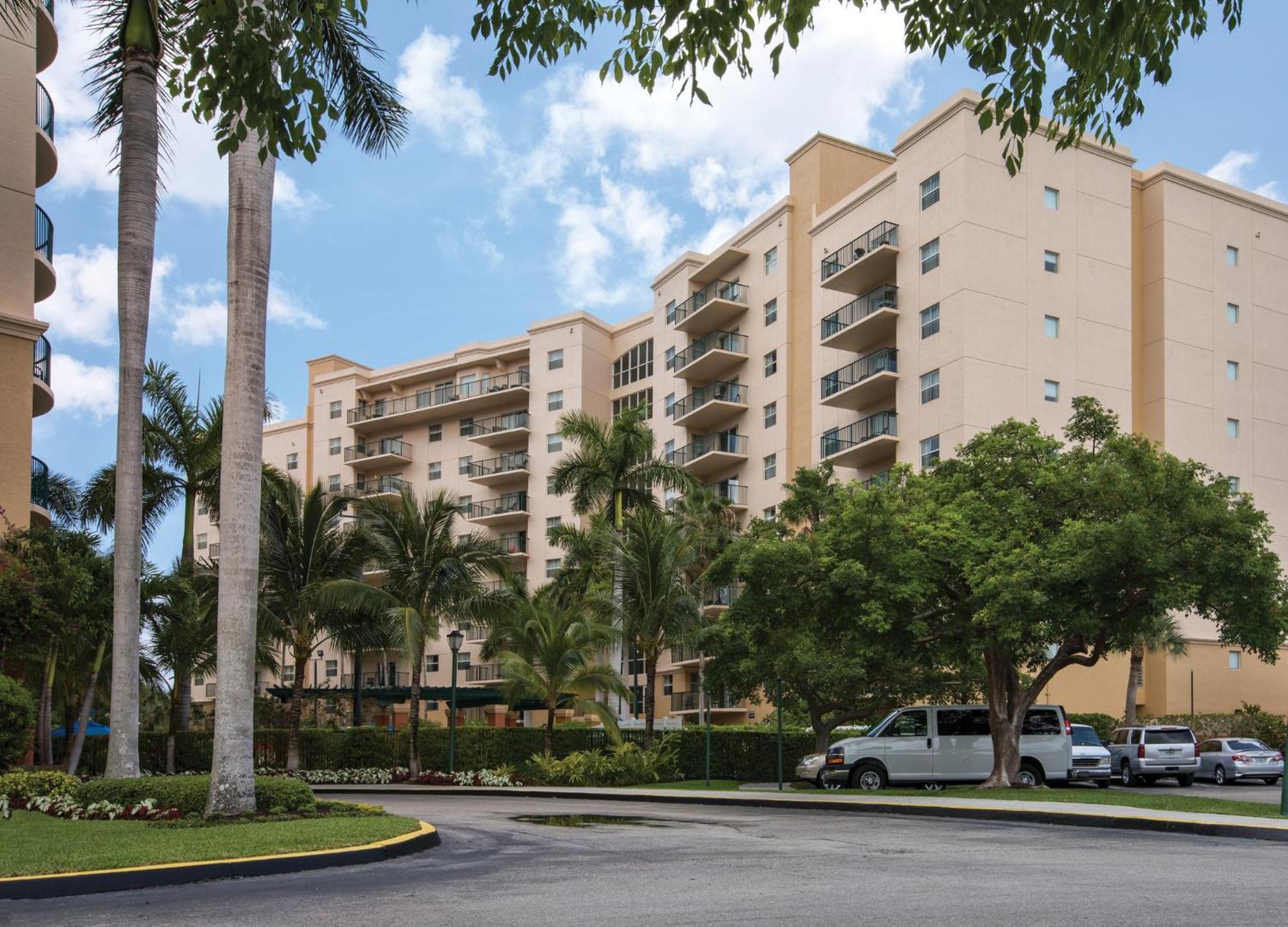 Club Wyndham Palm-Aire Hotel Pompano Beach Buitenkant foto