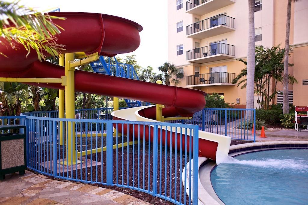 Club Wyndham Palm-Aire Hotel Pompano Beach Buitenkant foto