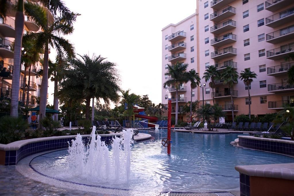 Club Wyndham Palm-Aire Hotel Pompano Beach Buitenkant foto